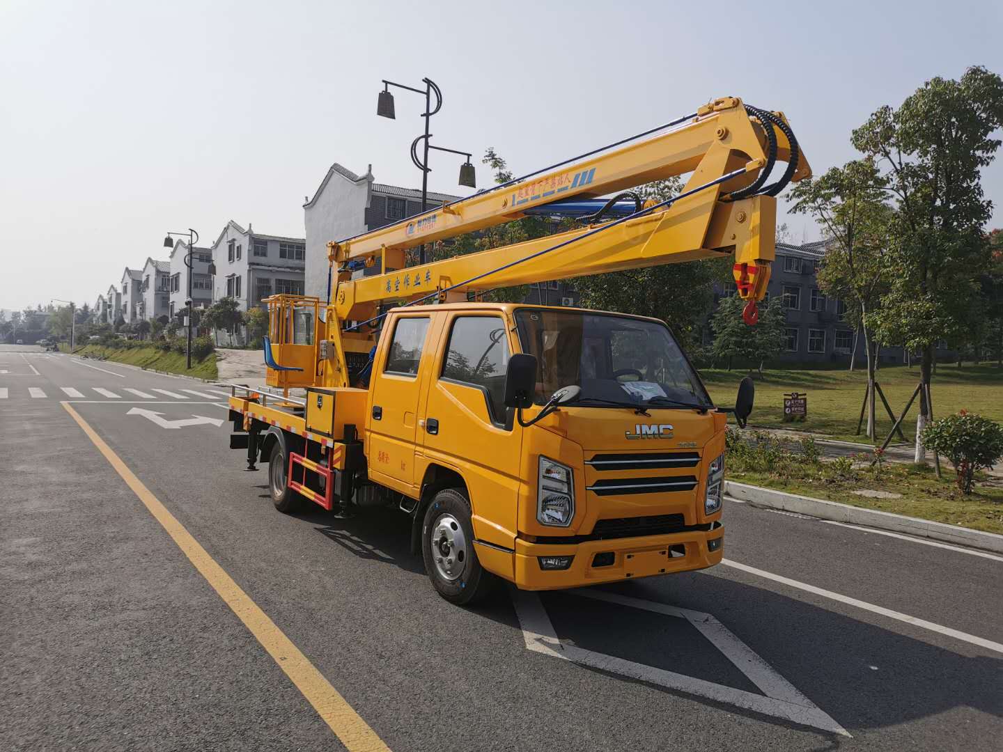 江鈴高空作業(yè)車報(bào)價(jià).jpg